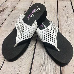 Skechers Jeweled Platform Flip Flop Sandals